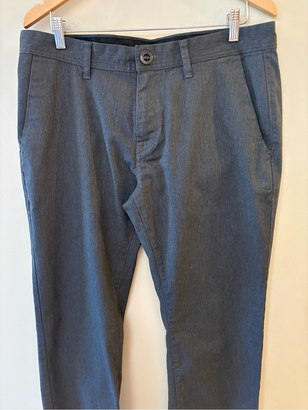 Volcom, Modern Stretch, dark grey Chino Pants, Men’s Sz 34.